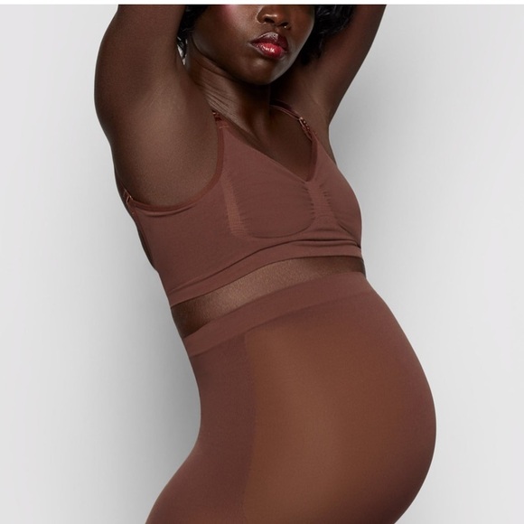 SKIMS MATERNITY NURSING SCULPTING BRA SIZE L - Picture 2 of 9